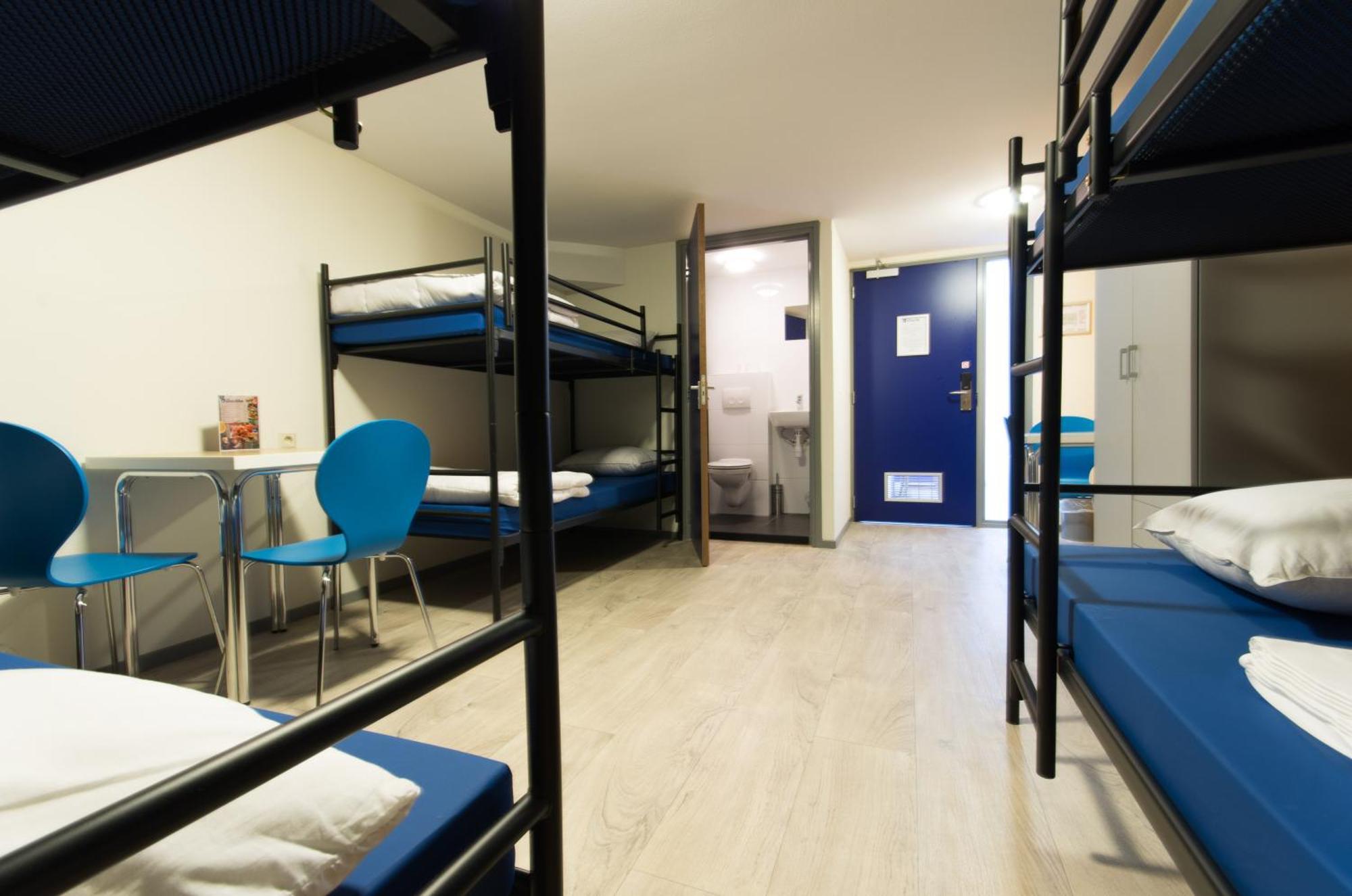 Kings Inn City Hostel Alkmaar Room photo