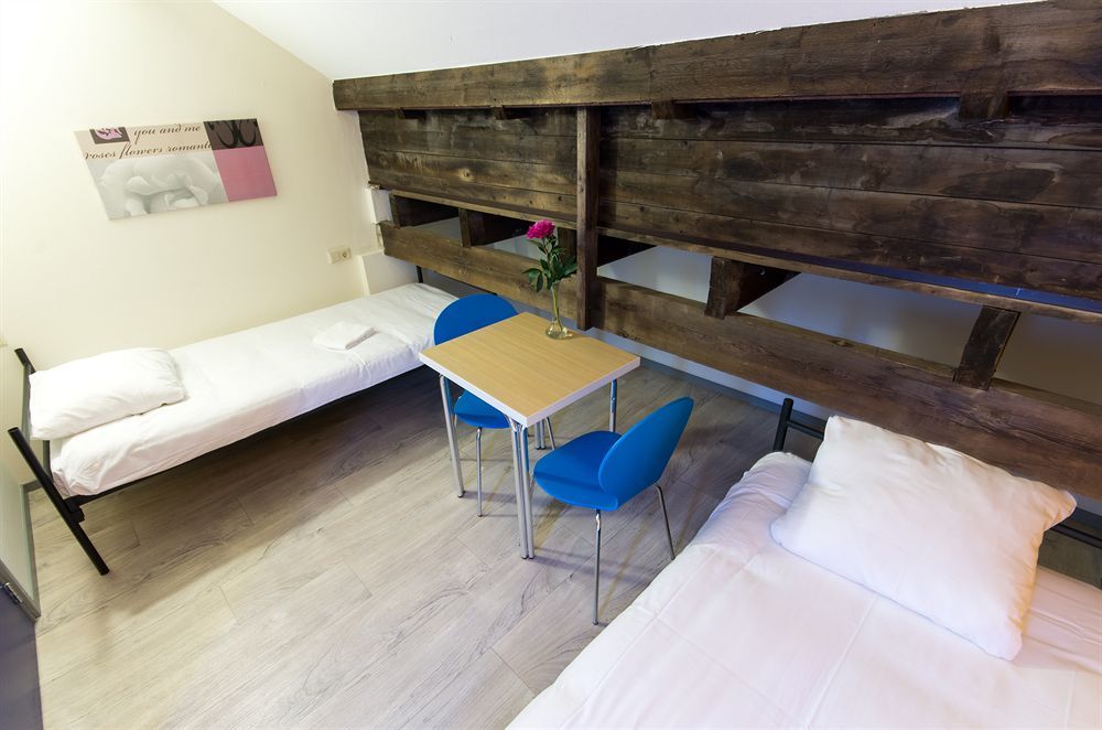 Kings Inn City Hostel Alkmaar Exterior photo